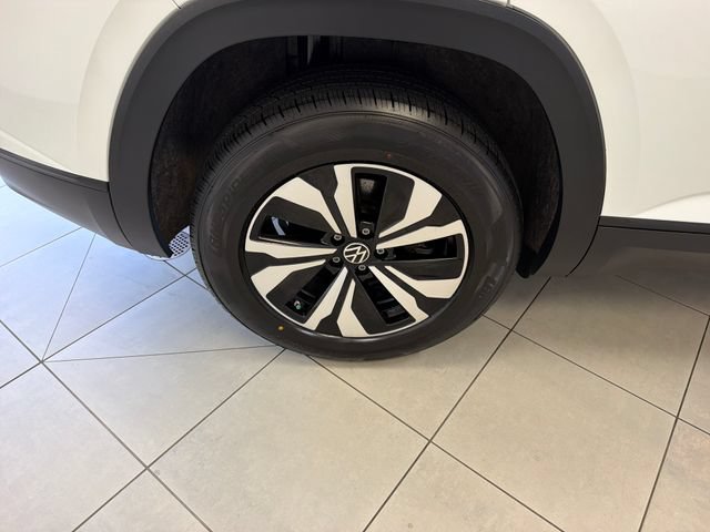 Used 2024 Volkswagen Atlas Cross Sport SE AWD/4WD image 31
