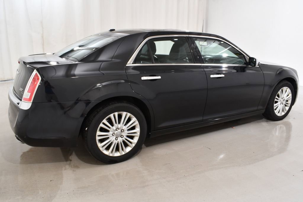 Used 2014 Chrysler 300 C w/ Harman/Kardon Audio Group AWD/4WD image 11