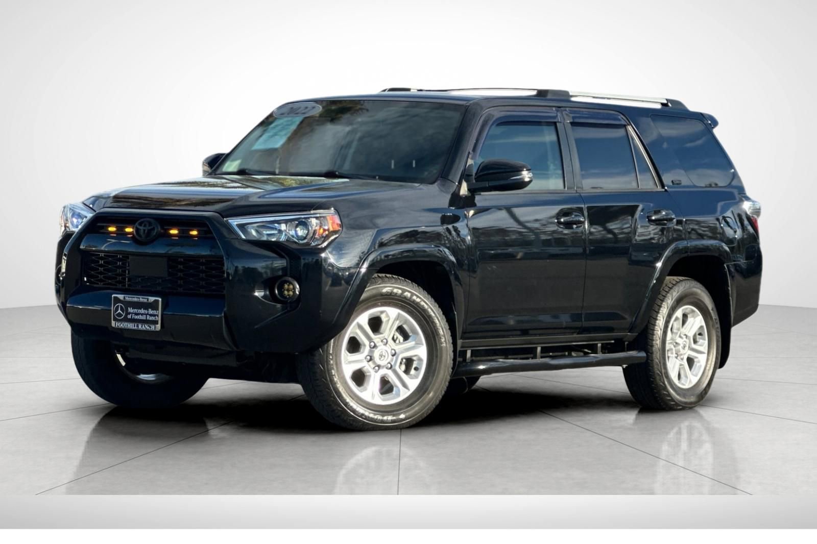 Used 2022 Toyota 4Runner SR5 Premium image 2
