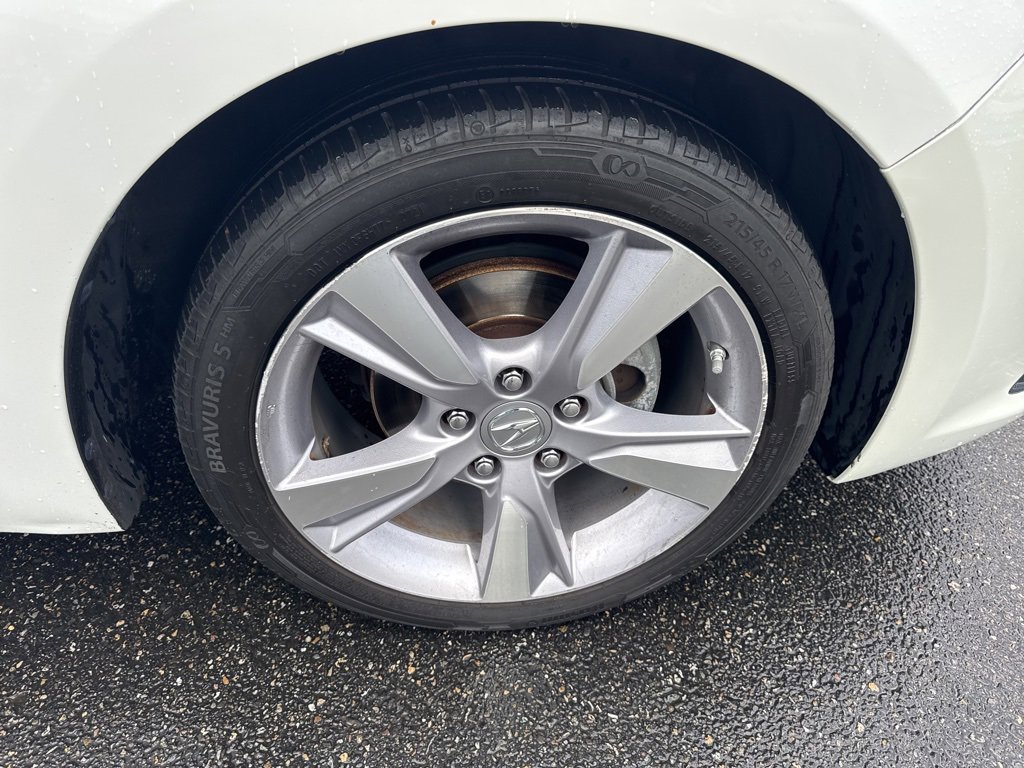 Used 2013 Acura ILX w/ Technology Package image 9