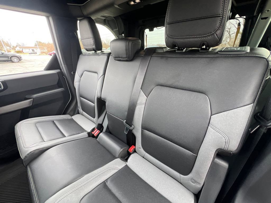 Used 2023 Ford Bronco Black Diamond image 27