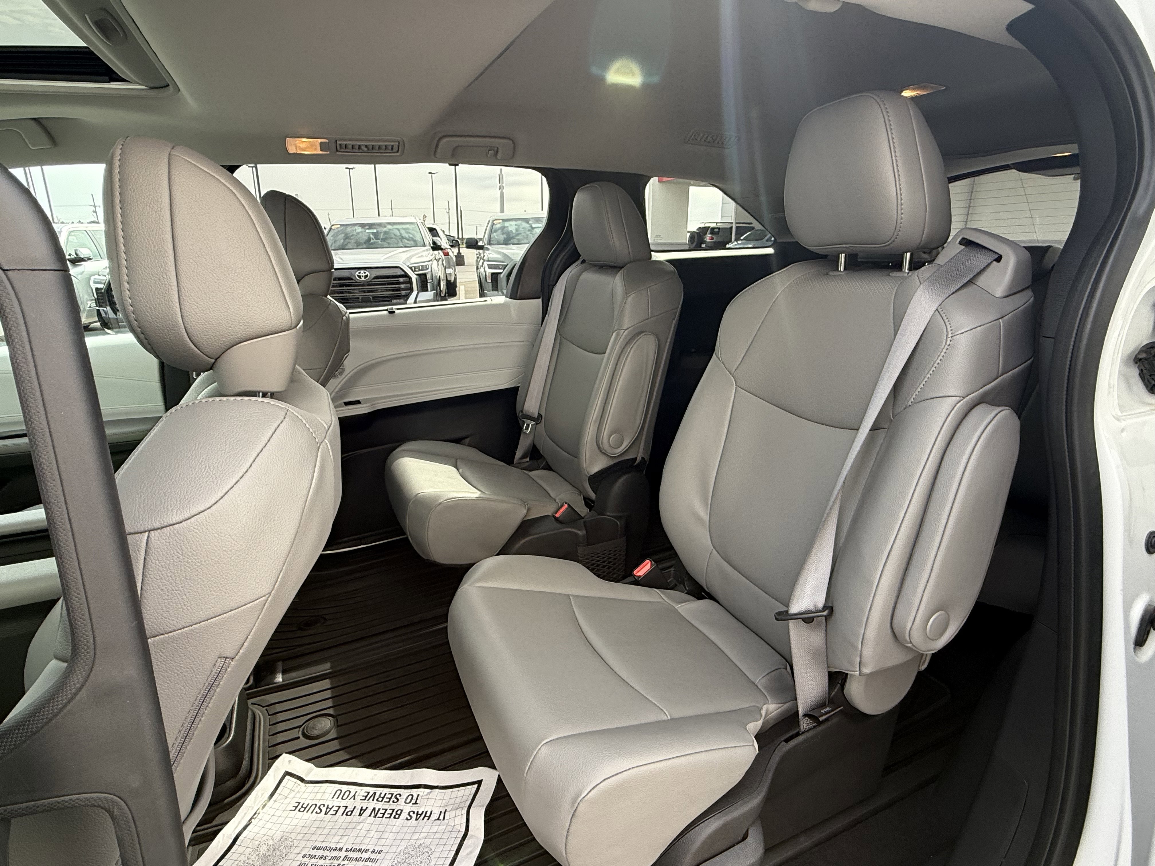 Certified 2025 Toyota Sienna XLE w/ XLE Plus Package image 6