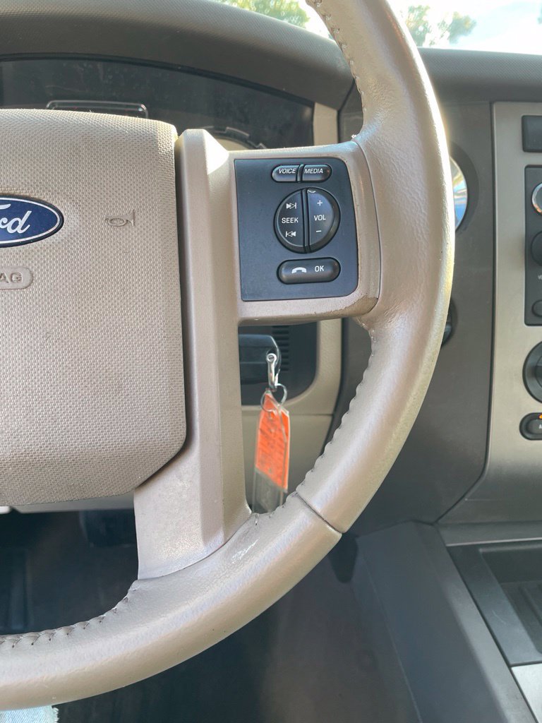 Used 2011 Ford Expedition XLT w/ HD Trailer Tow Pkg RWD image 12