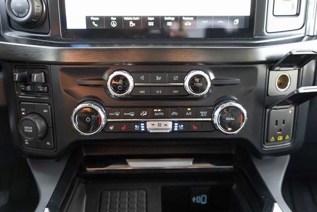 Used 2023 Ford F250 Lariat w/ Sport Appearance Package image 18