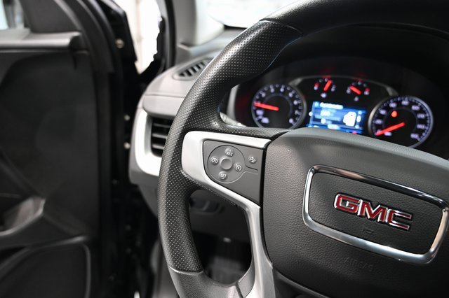 Used 2024 GMC Terrain SLE w/ Driver Convenience Package image 22