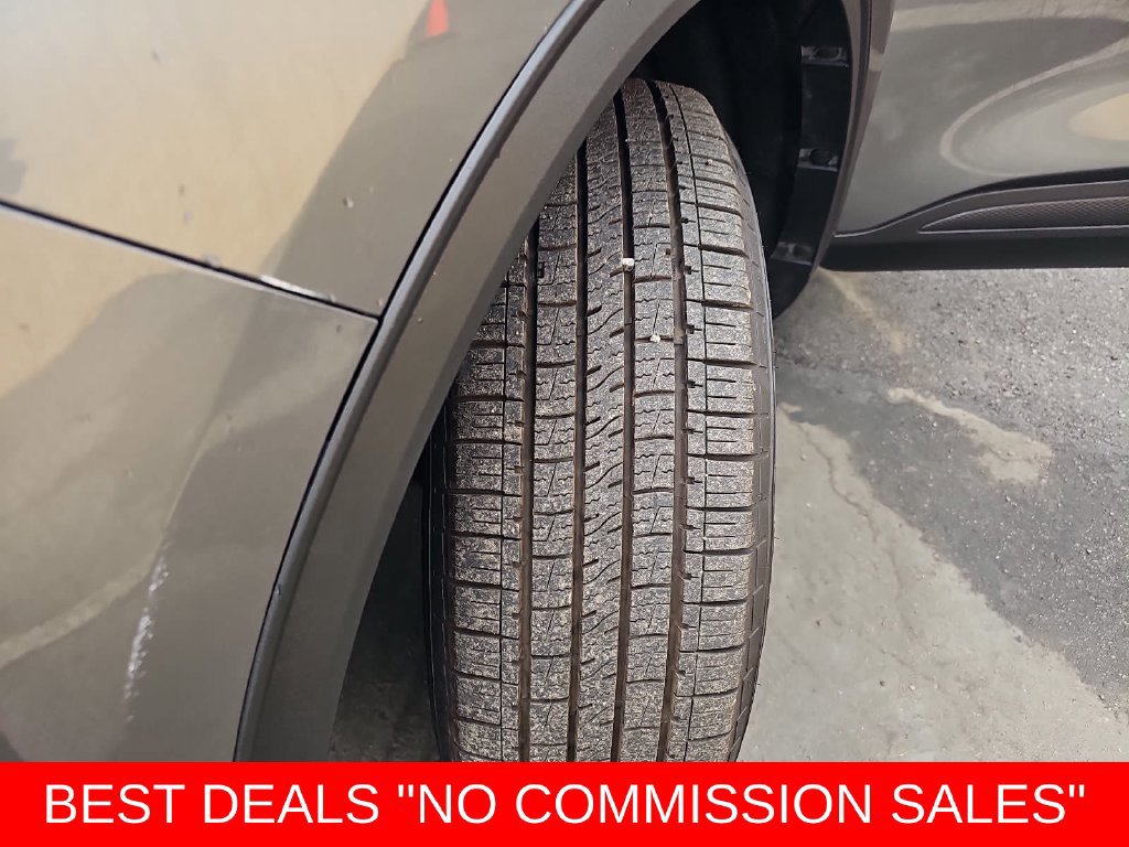 Used 2025 Ford Escape SE FWD image 36