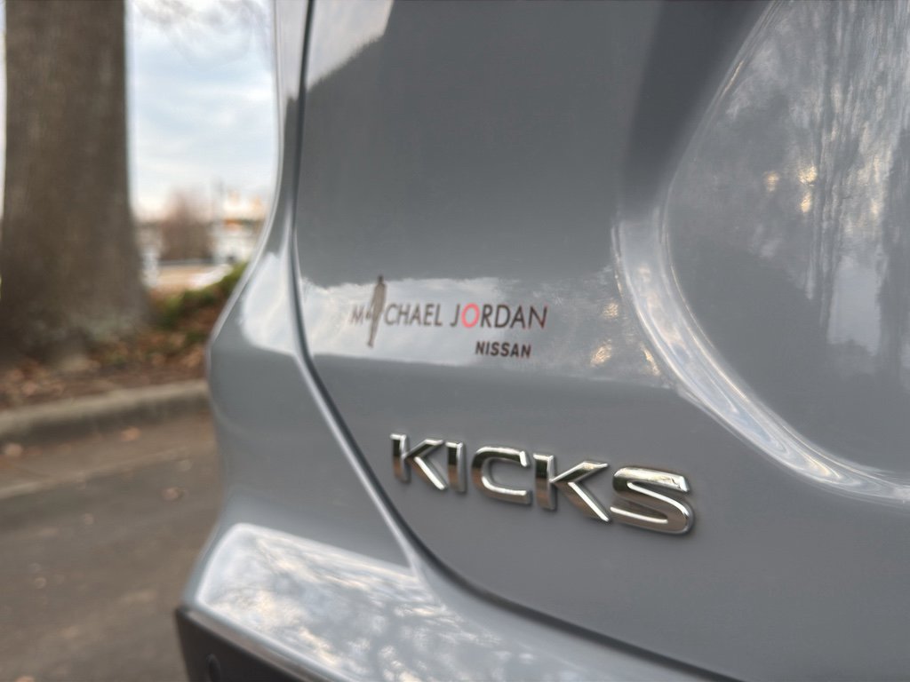 Certified 2023 Nissan Kicks SR image 13