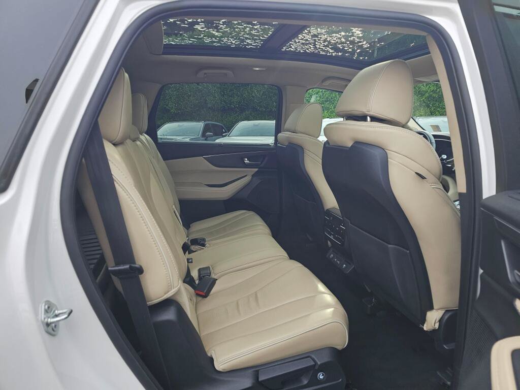 Used 2024 Acura MDX SH-AWD w/ Advance Package image 13