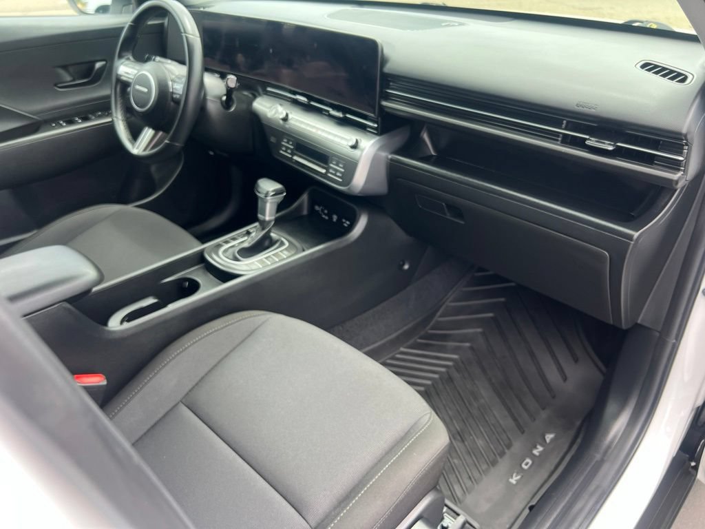 Used 2025 Hyundai Kona SEL AWD/4WD image 36