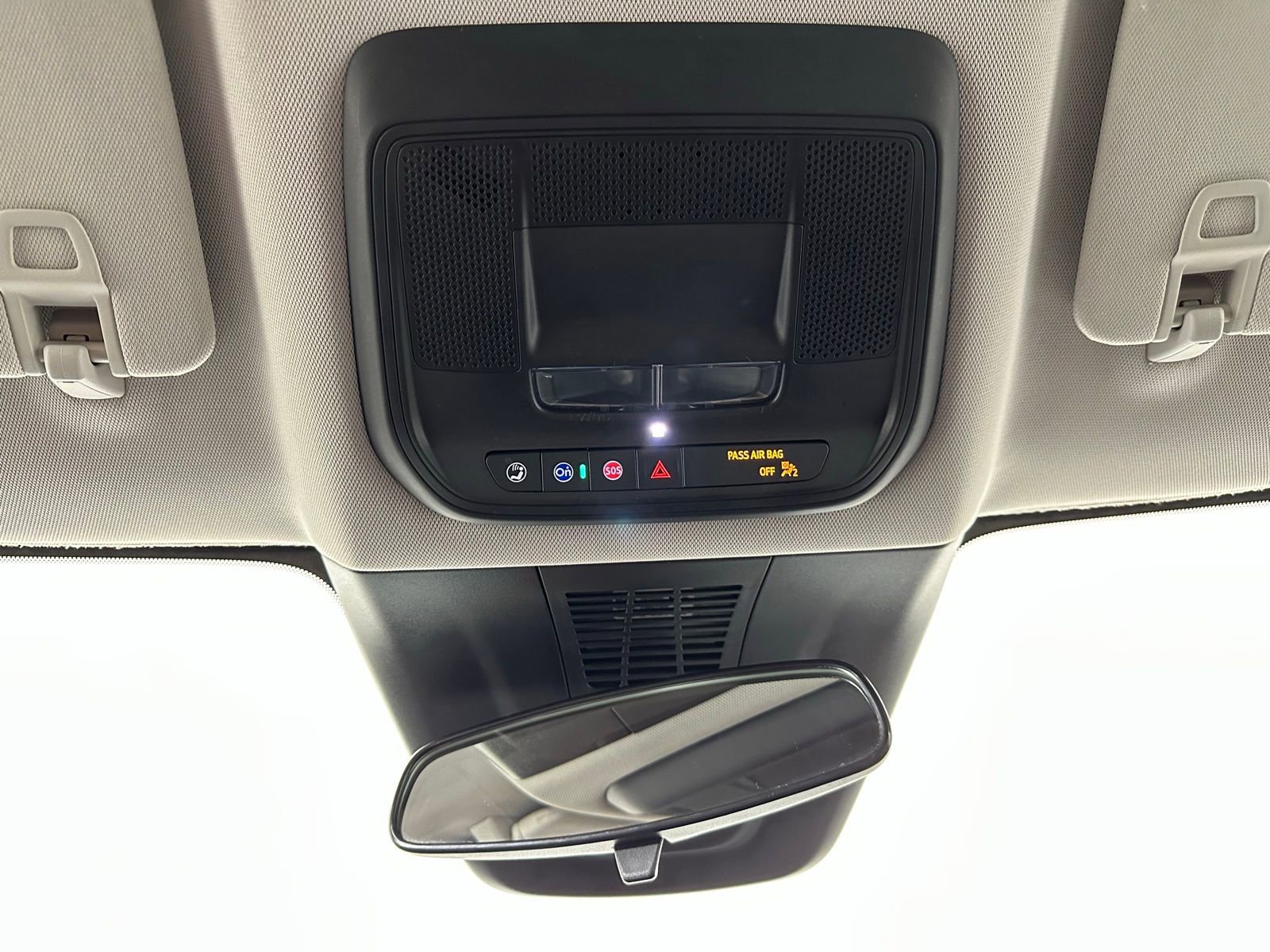 Used 2024 Honda Prologue EX image 19