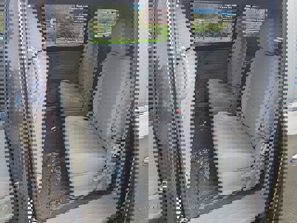 Used 2016 Kia Sedona LX w/ Option Group 020 image 21