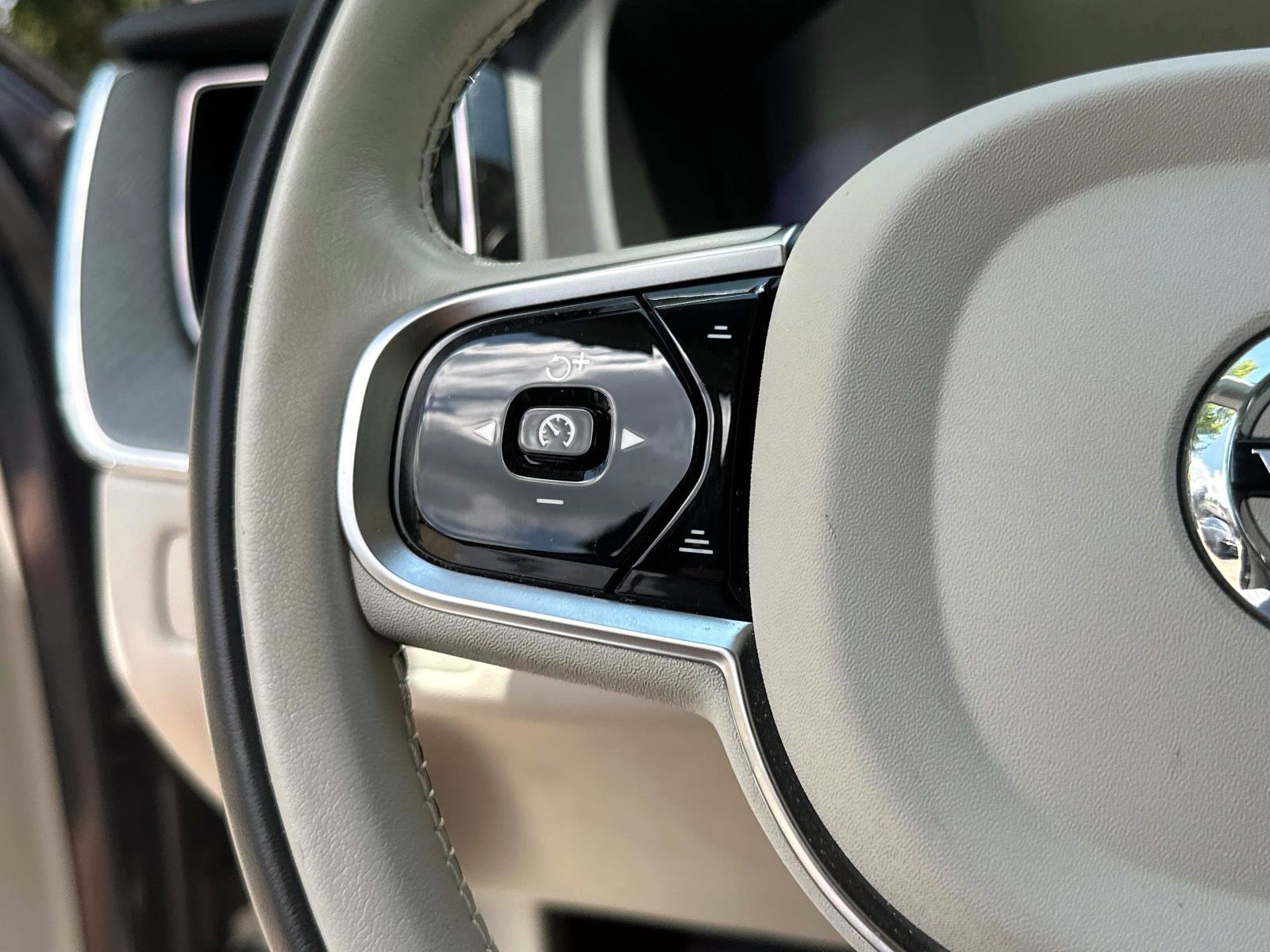 Certified 2024 Volvo XC60 B5 Plus image 29