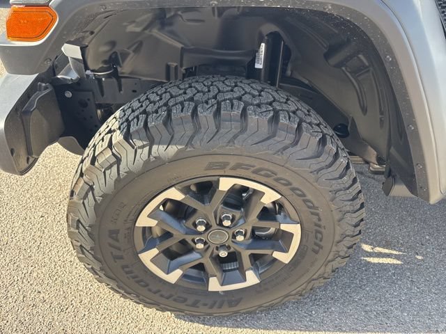 New 2025 Jeep Wrangler Unlimited Rubicon 4xe w/ Technology Group AWD/4WD image 9