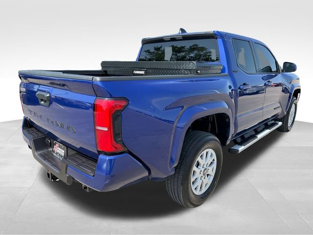 Used 2025 Toyota Tacoma SR5 AWD/4WD image 7
