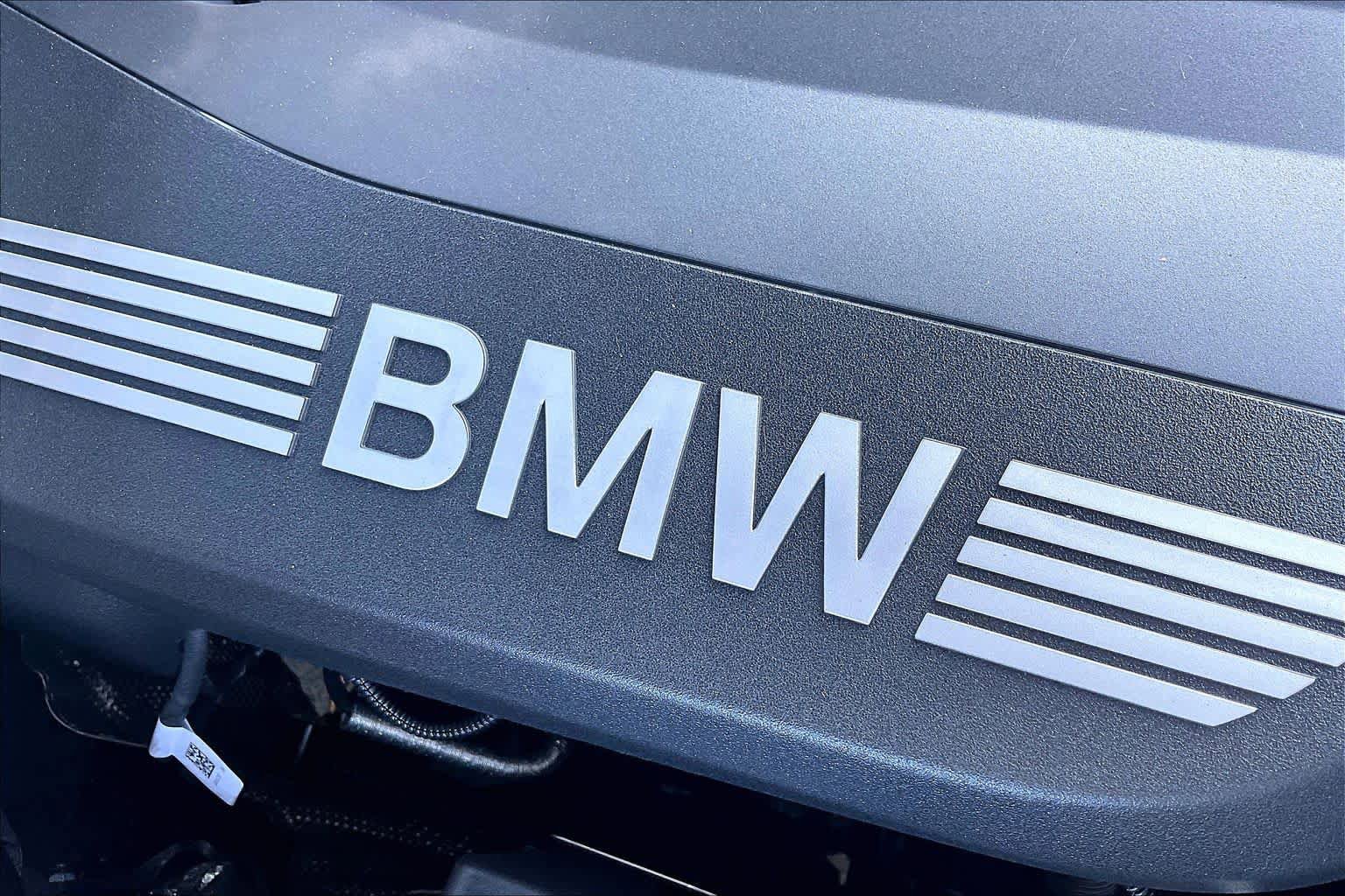 New 2026 BMW X5 xDrive50e w/ M Sport Package AWD/4WD image 17