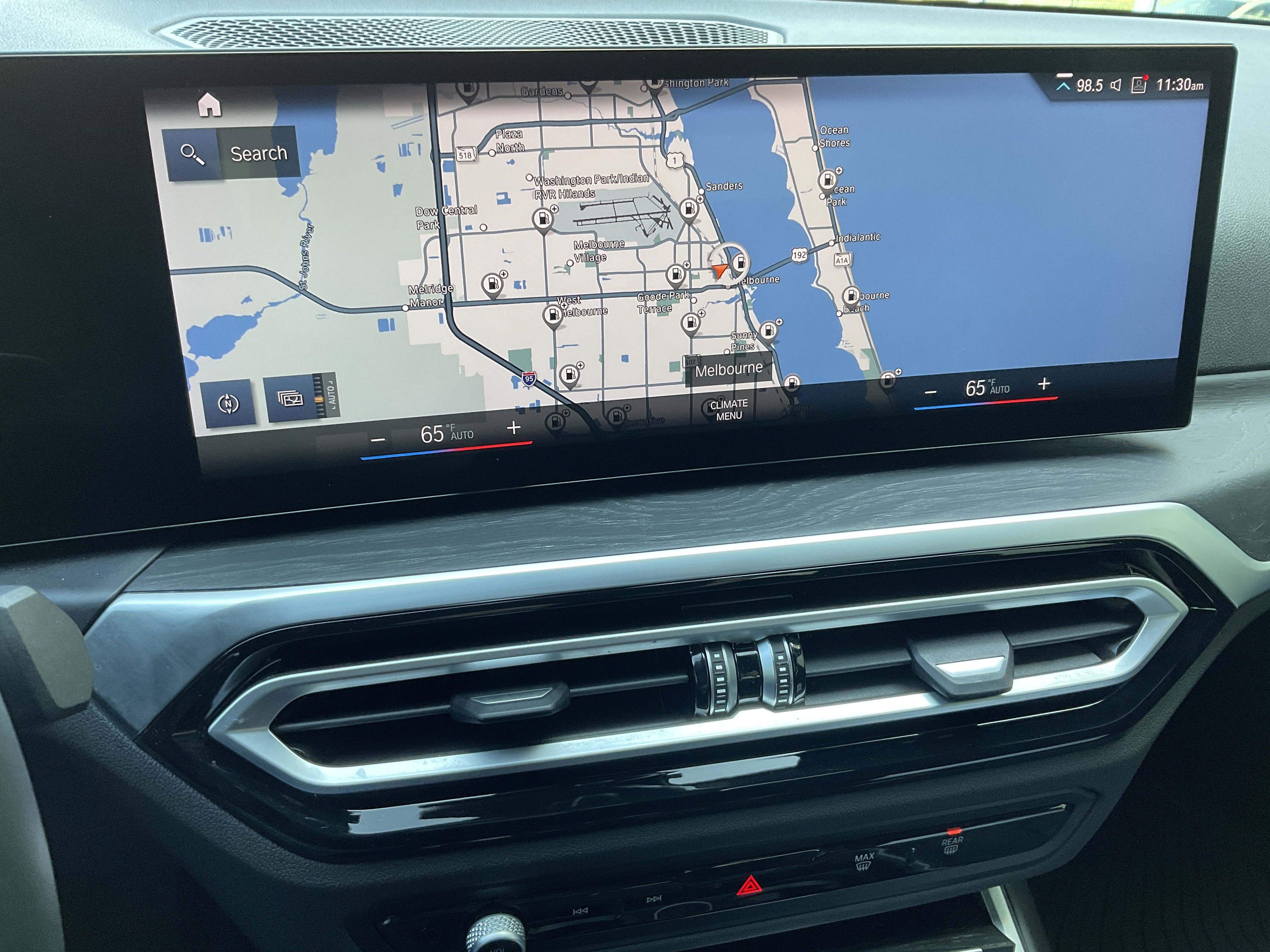 Certified 2024 BMW 330i Sedan w/ Premium Package image 17