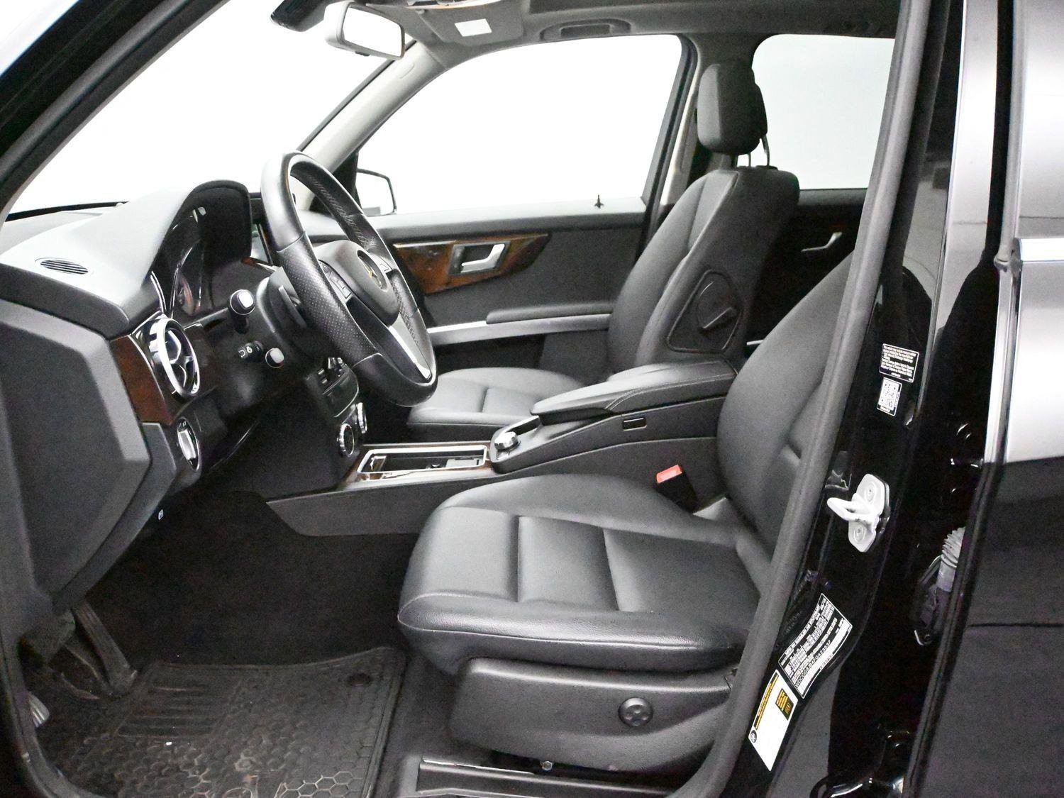 Used 2015 Mercedes-Benz GLK 350 4MATIC image 8