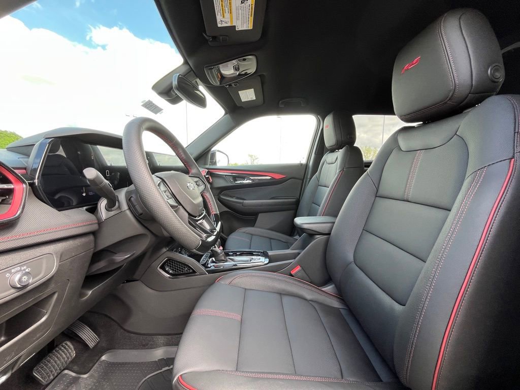 New 2026 Chevrolet TrailBlazer RS w/ Convenience Package FWD image 17