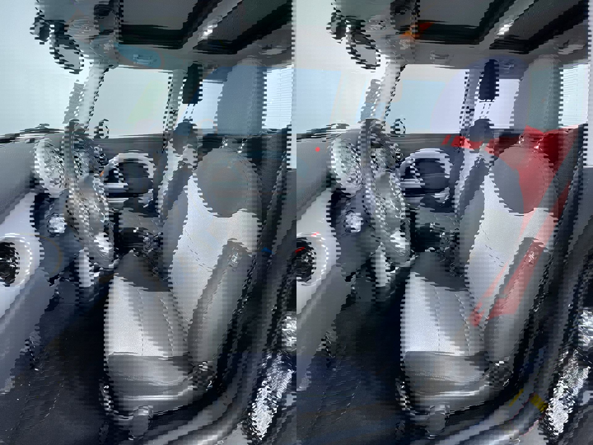 Used 2005 MINI Cooper Hardtop image 14