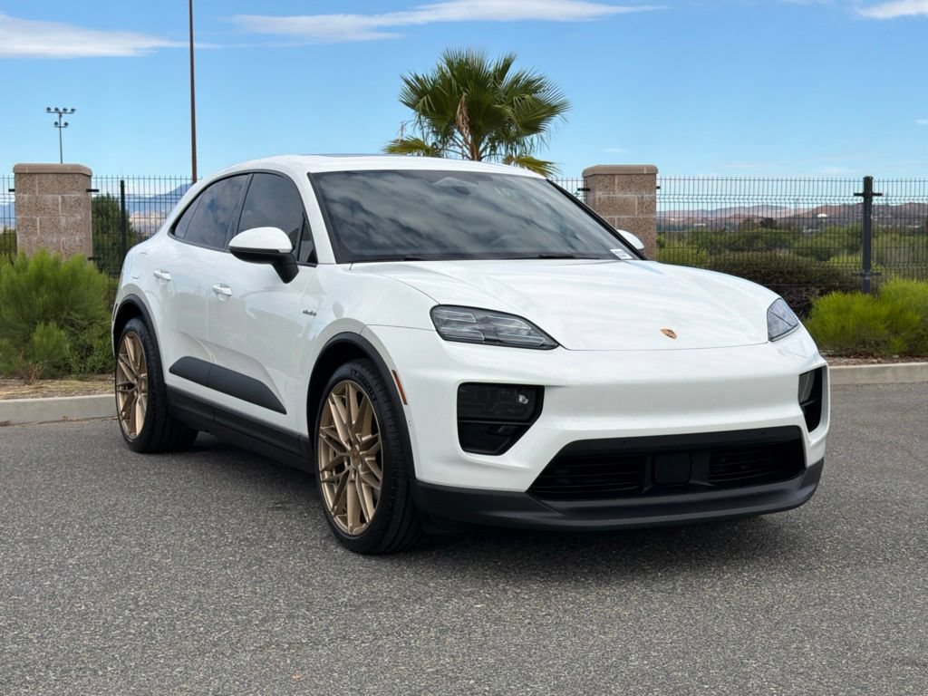 Used 2024 Porsche Macan 4 Electric AWD/4WD image 4