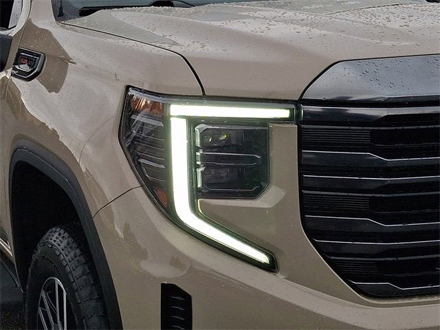 Used 2023 GMC Sierra 1500 AT4 w/ AT4 Preferred Package image 9