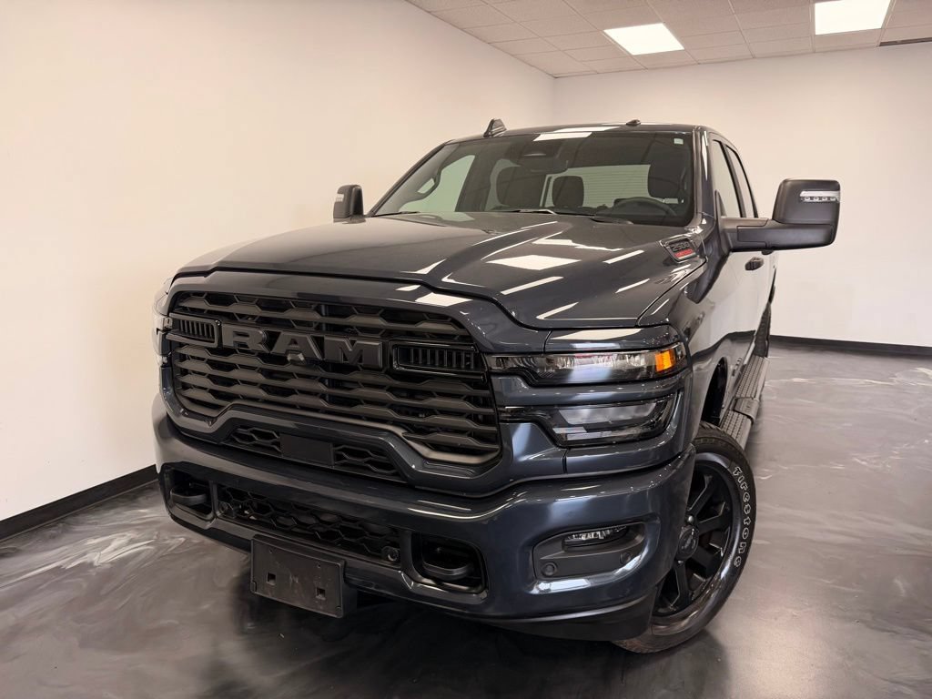 Used 2025 RAM 2500 Big Horn AWD/4WD image 3