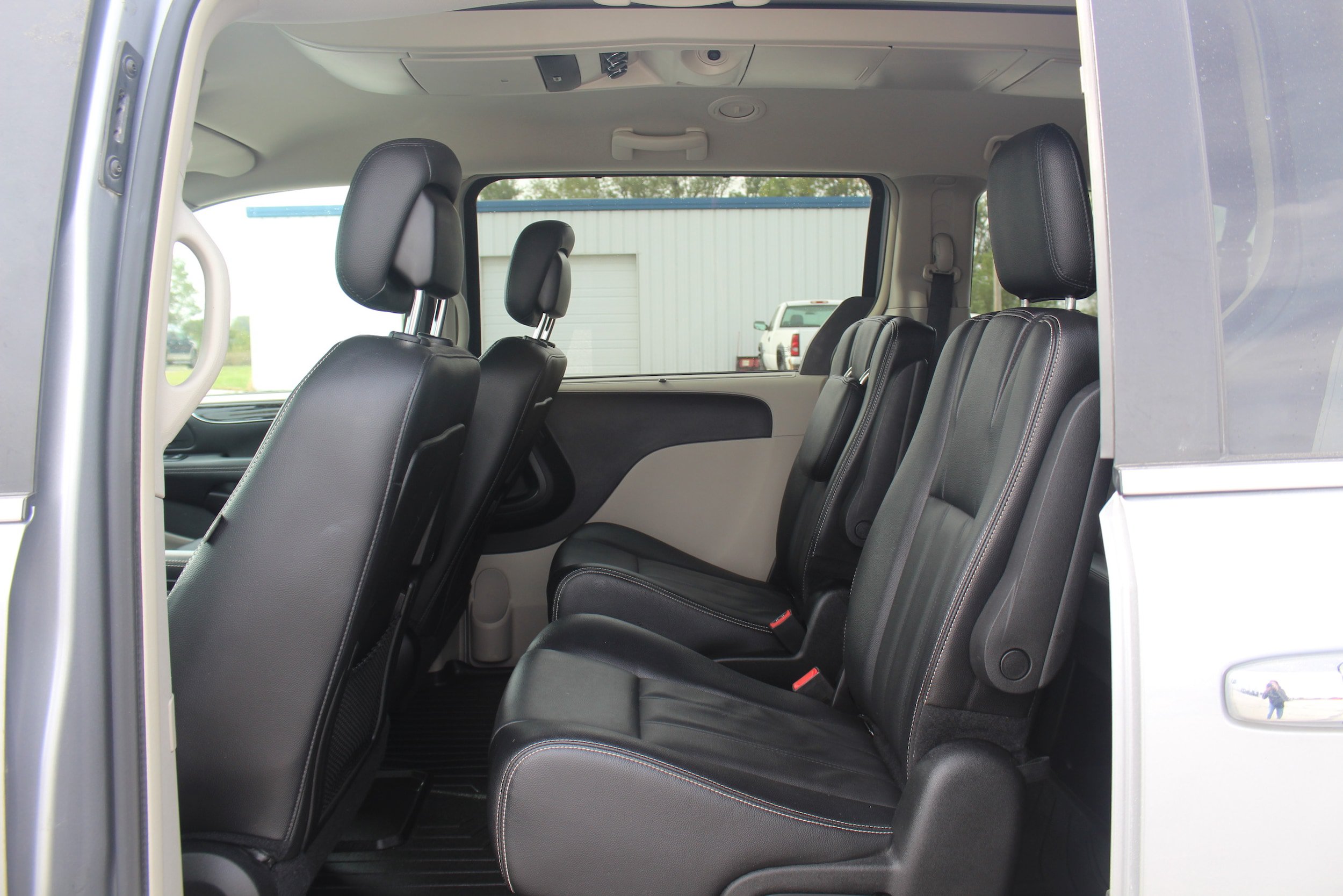 Used 2015 Chrysler Town & Country Touring w/ Trailer Tow Group FWD image 15