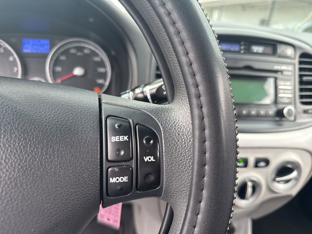 Used 2011 Hyundai Accent GLS w/ Premium Pkg 4 FWD image 13
