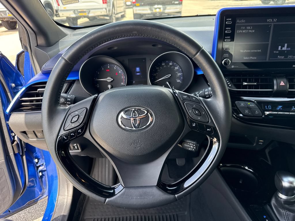 Used 2020 Toyota C-HR XLE FWD image 14