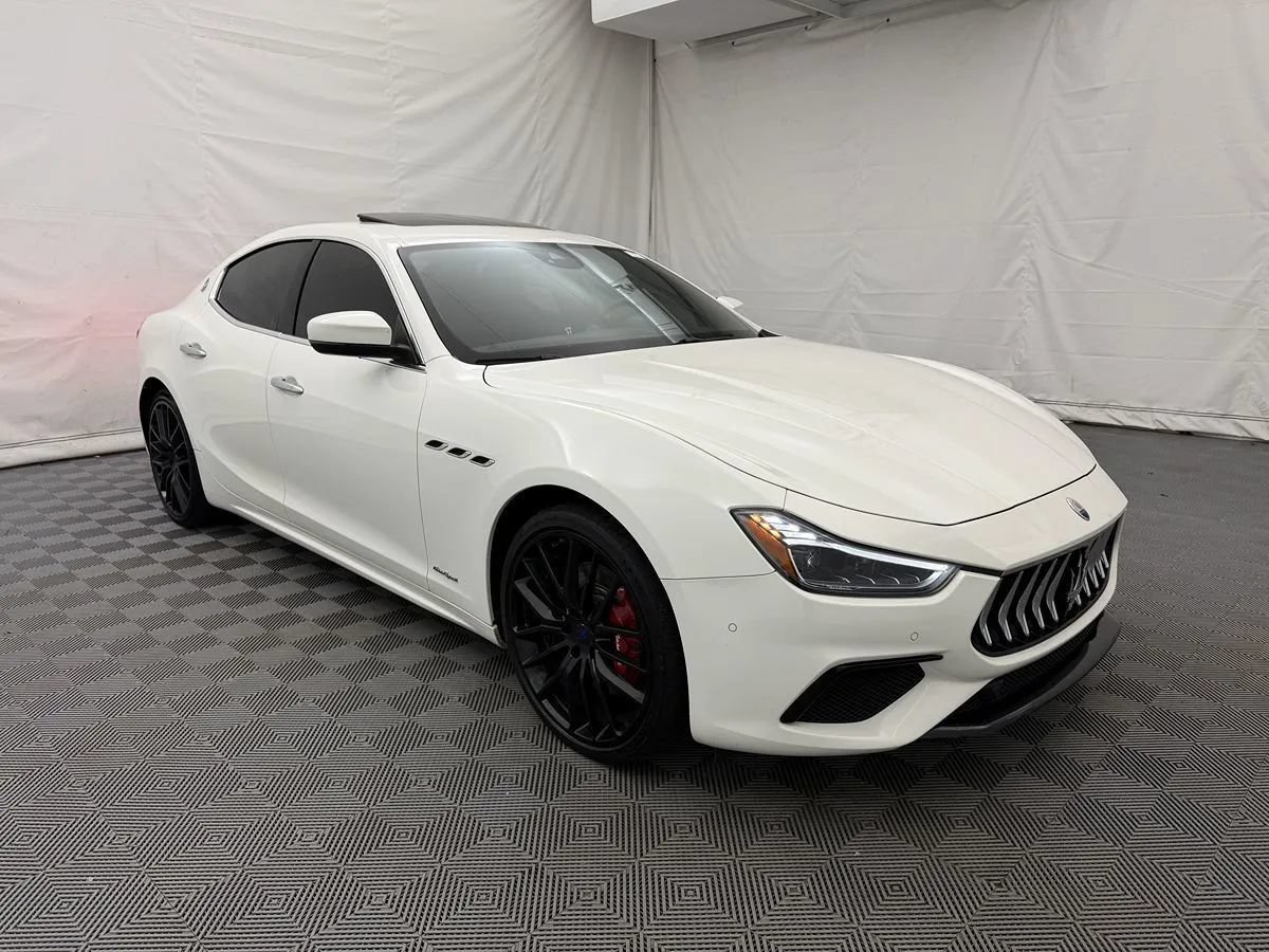 Used 2019 Maserati Ghibli S GranSport RWD image 4