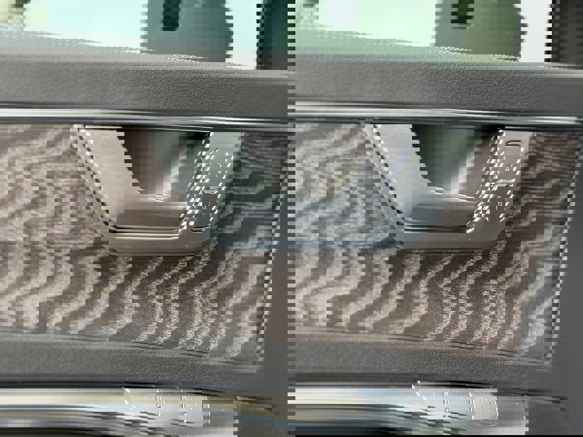 Used 2024 Audi A6 Premium Plus w/ Executive Package image 14