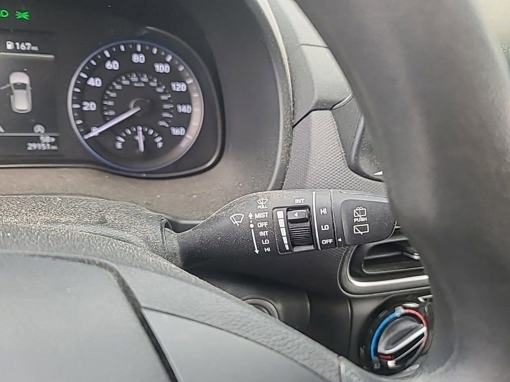 Used 2023 Hyundai Kona SEL w/ Winter Weather Package image 11