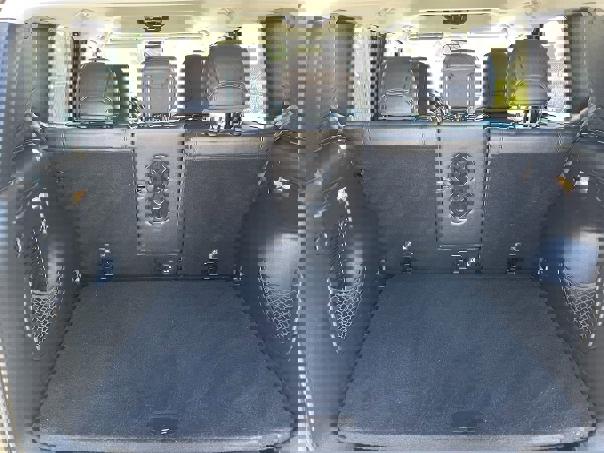 Used 2016 Jeep Renegade Trailhawk w/ Premium Trailhawk Package image 9