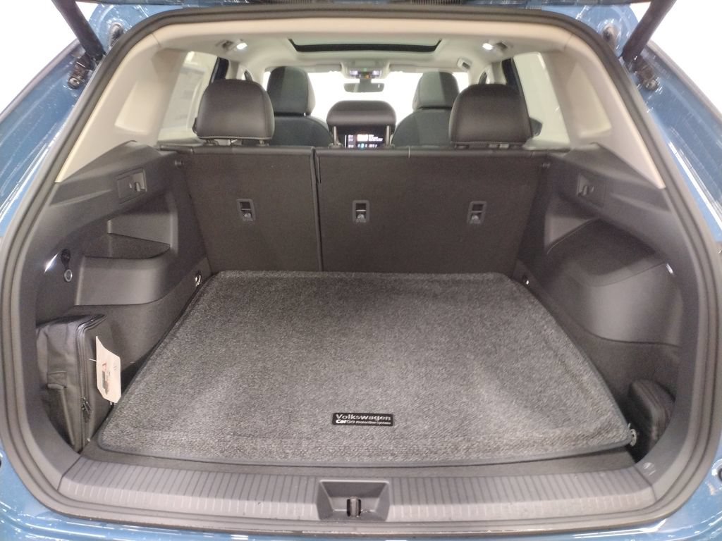 New 2026 Volkswagen Tiguan SE AWD/4WD image 16