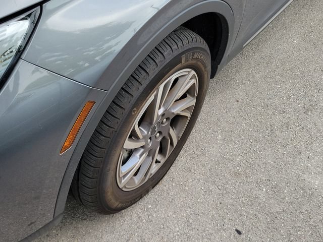Certified 2025 Lincoln Corsair FWD image 3