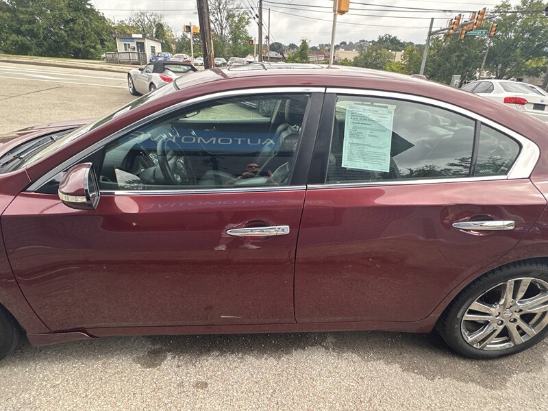Used 2011 Nissan Maxima 3.5 SV w/ Monitor Pkg FWD image 24