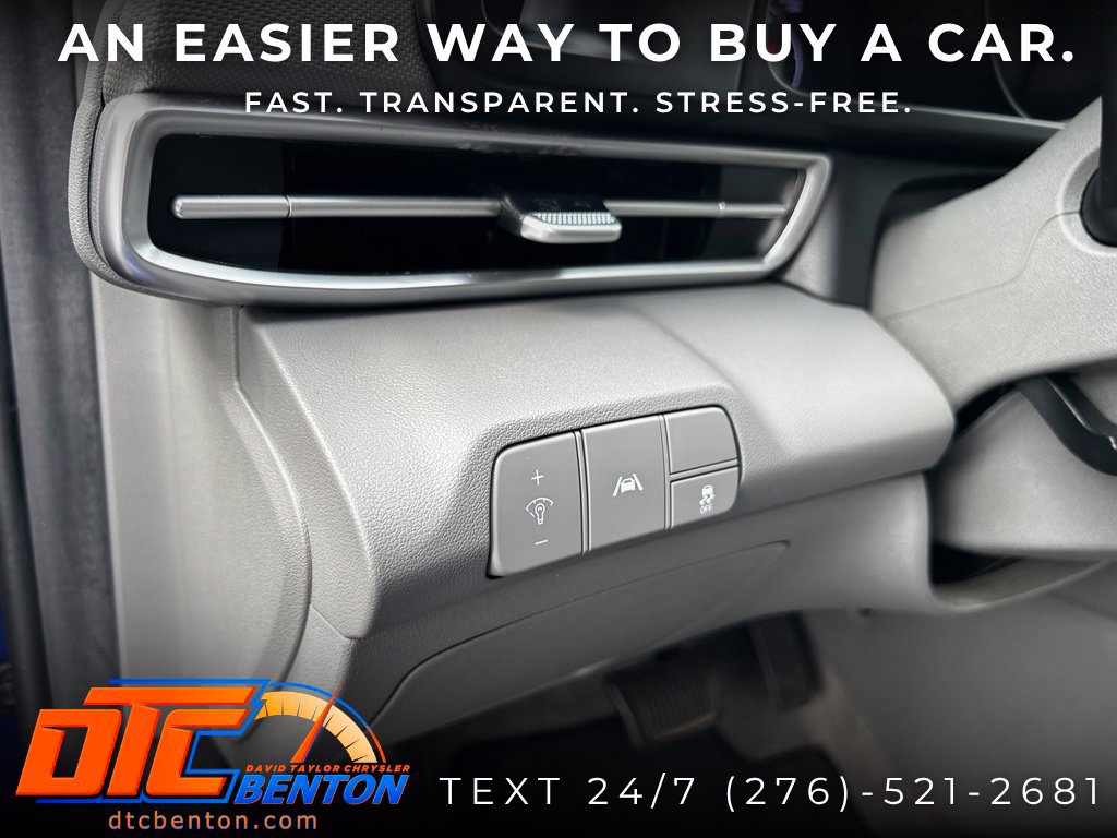 Used 2023 Hyundai Elantra SEL FWD image 13