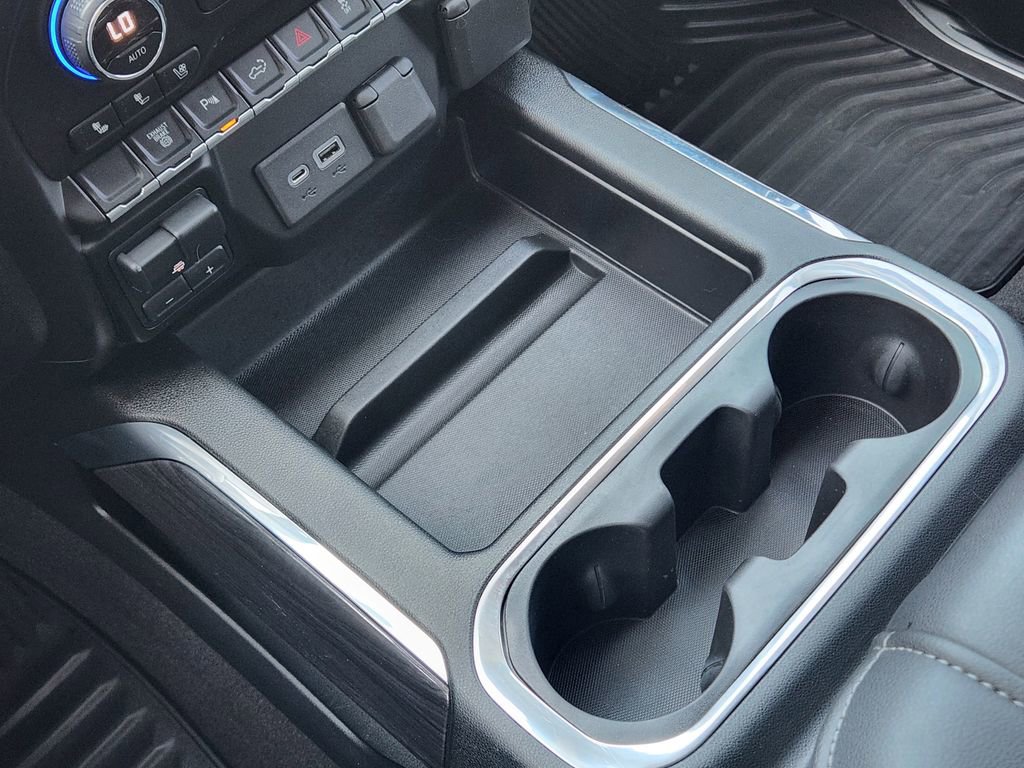 Used 2020 Chevrolet Silverado 3500 LTZ w/ LTZ Texas Edition image 20