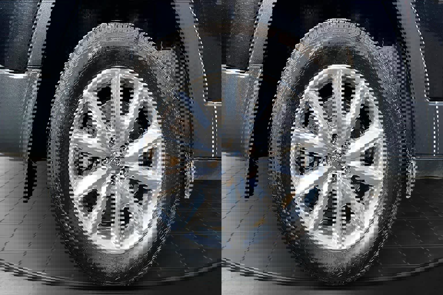 Used 2015 Jeep Cherokee Limited w/ Luxury Group image 35