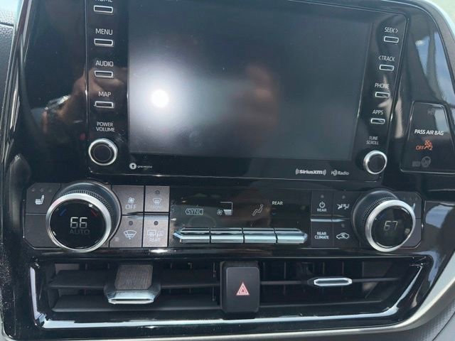 Used 2022 Toyota Highlander XLE AWD/4WD image 20