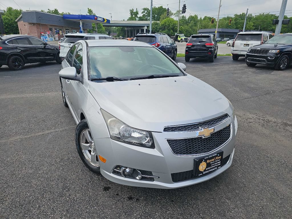 Used 2013 Chevrolet Cruze LT w/ RS Package FWD image 4