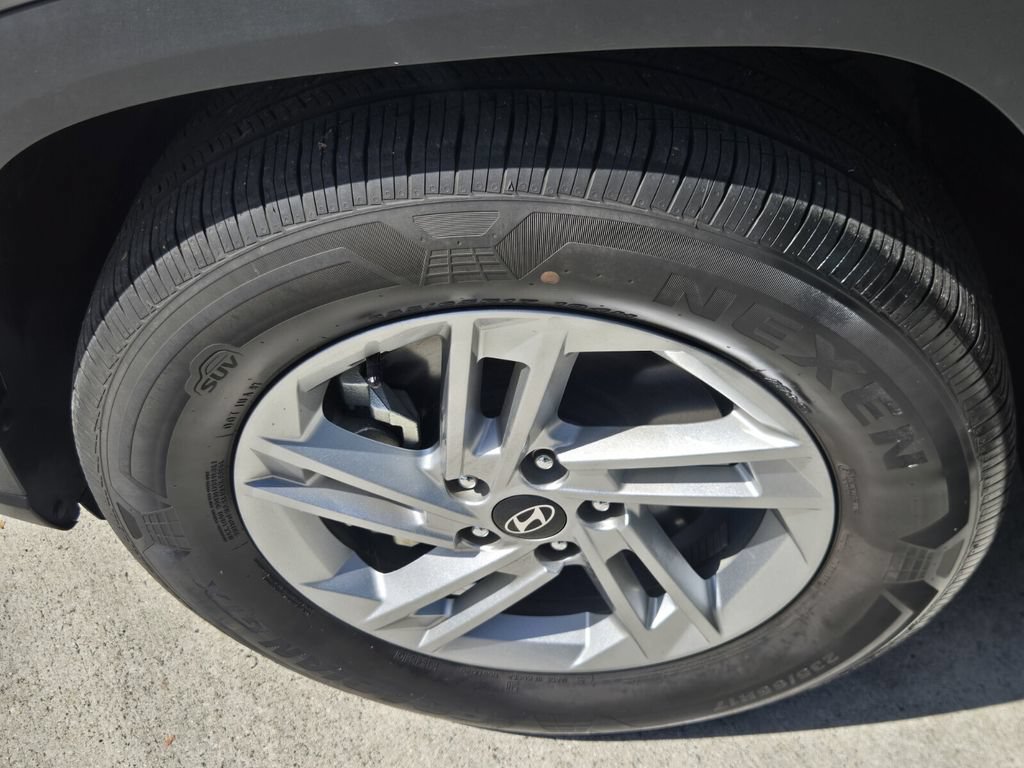 Used 2025 Hyundai Tucson SE FWD image 8