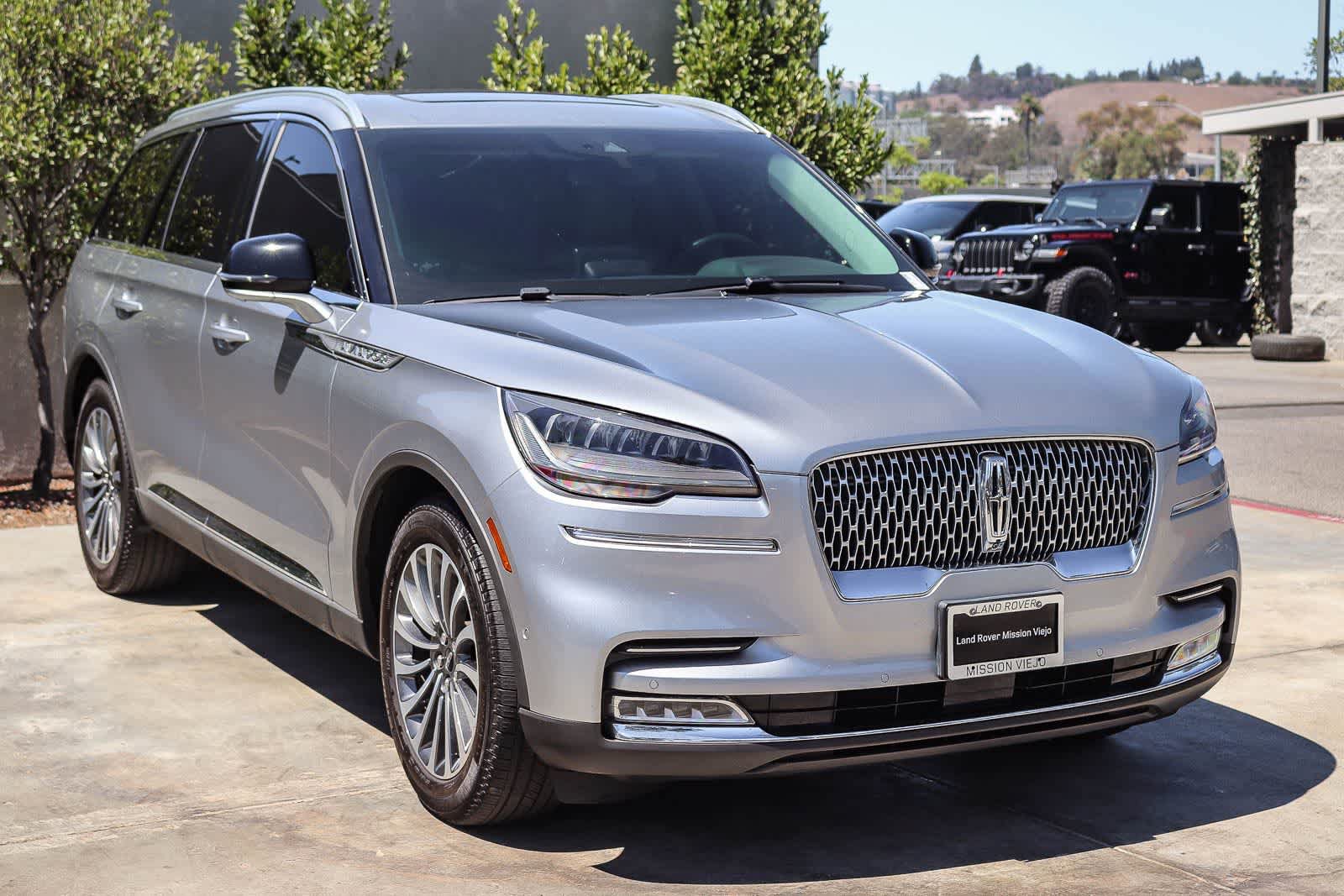 Used 2021 Lincoln Aviator Reserve w/ Equipment Group 201A RWD image 3
