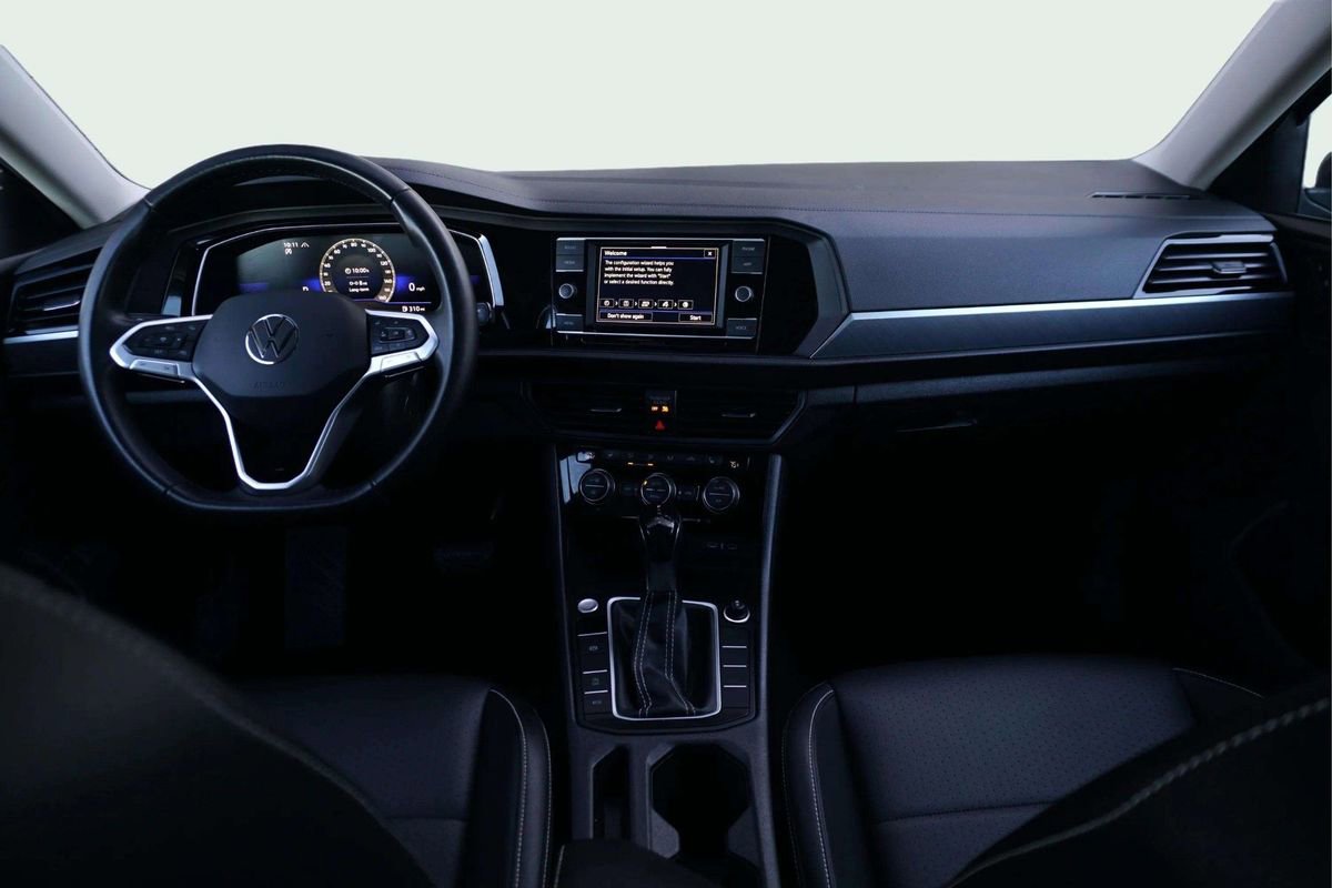 Used 2024 Volkswagen Jetta SE image 17