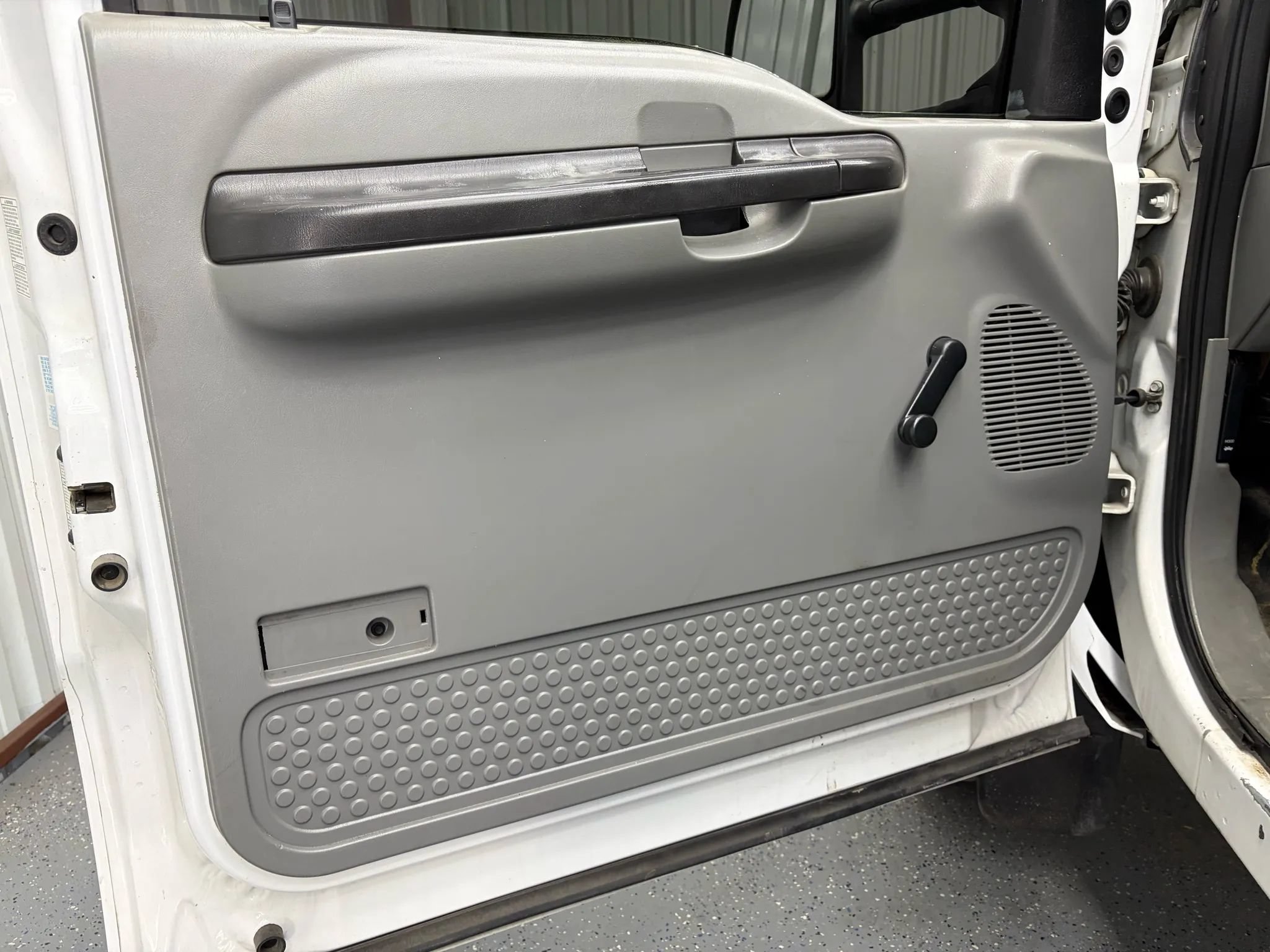 Used 2005 Ford F450 2WD Crew Cab Super Duty image 27