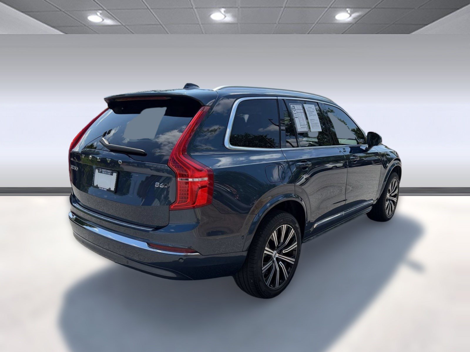 Used 2025 Volvo XC90 B6 Plus w/ Protection Package Premier AWD/4WD image 9
