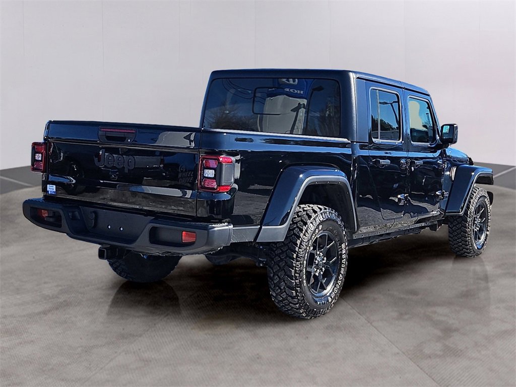 Used 2024 Jeep Gladiator Sport image 4