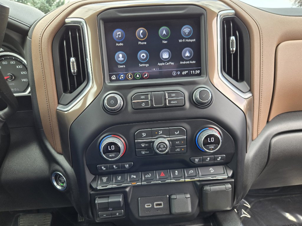 Used 2023 Chevrolet Silverado 3500 High Country w/ Technology Package image 23