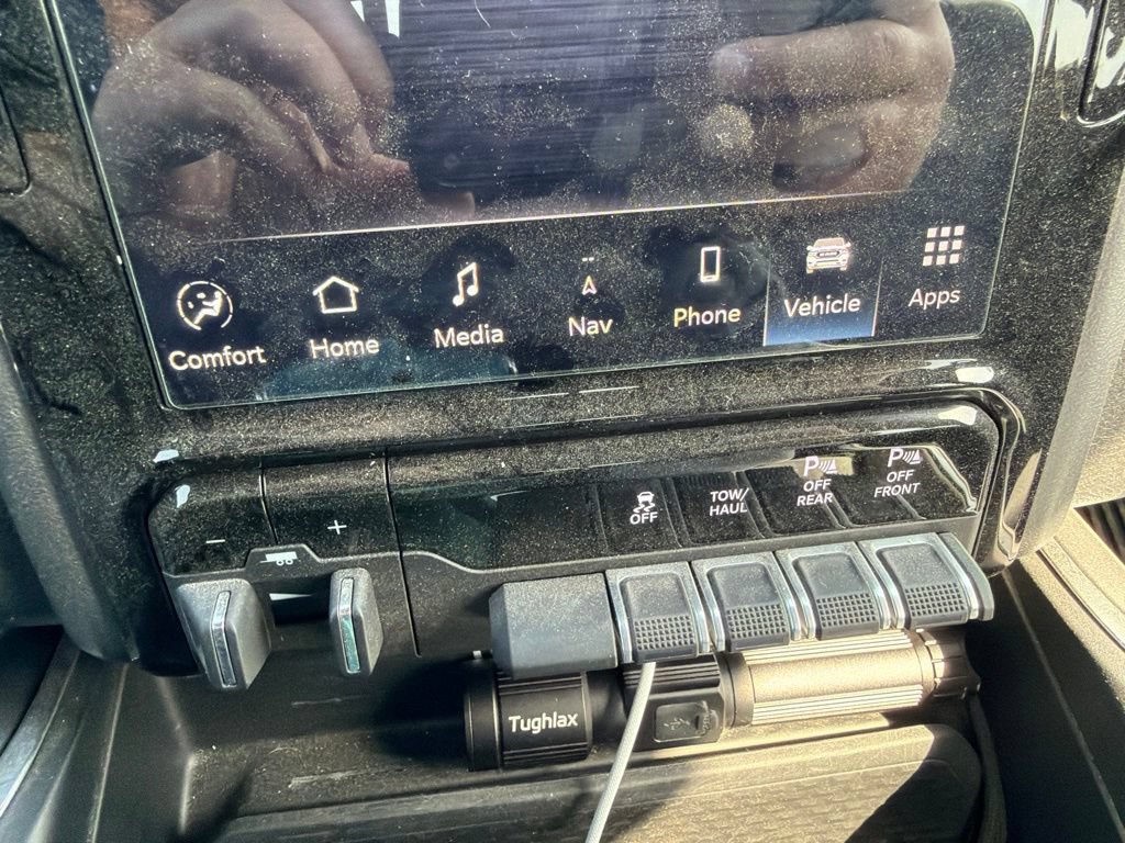 Used 2024 RAM 1500 Laramie AWD/4WD image 48