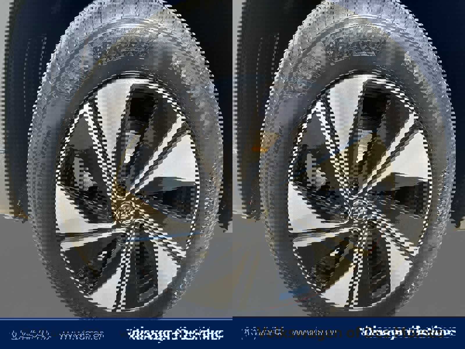 Certified 2024 Volkswagen Taos SE image 8